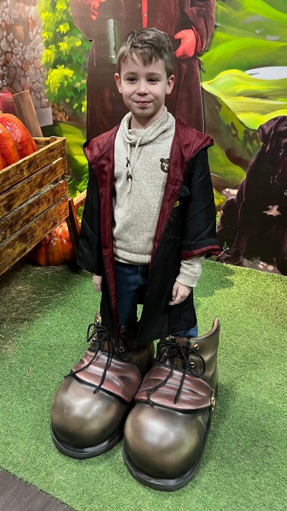 Вова Гущин в музее Гарри Поттера